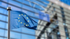 A formal increase of the emissions target would have to be supported by the European Council